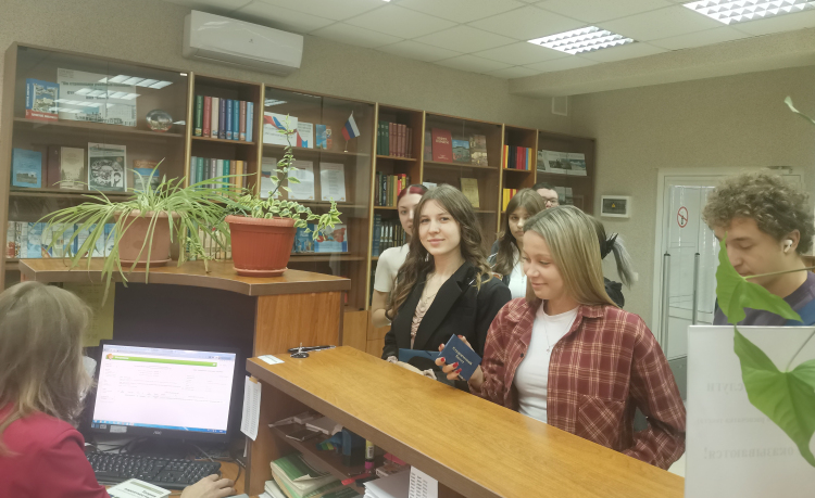 Библиотека — важный образовательный центр, который становится верным помощником студента на все годы обучения
