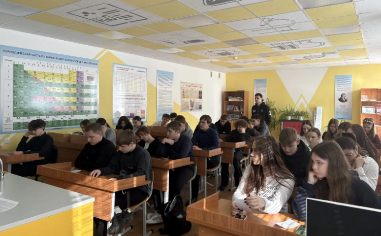 Профориентационная встреча: преподаватели факультета СПО в школах Мантуровского района