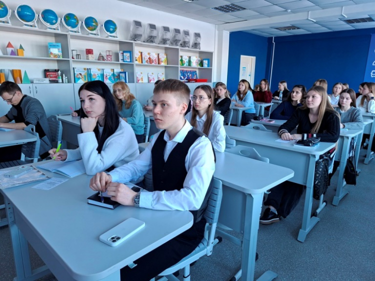 Шаг к карьере: встреча преподавателей педагогического факультета и студентов педагогического колледжа 