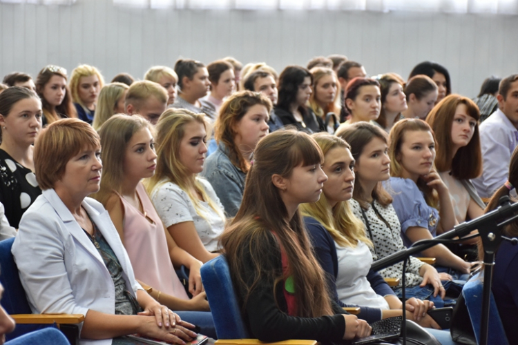 Традиционная встреча администрации СОФ НИУ «БелГУ» со студентами первых курсов