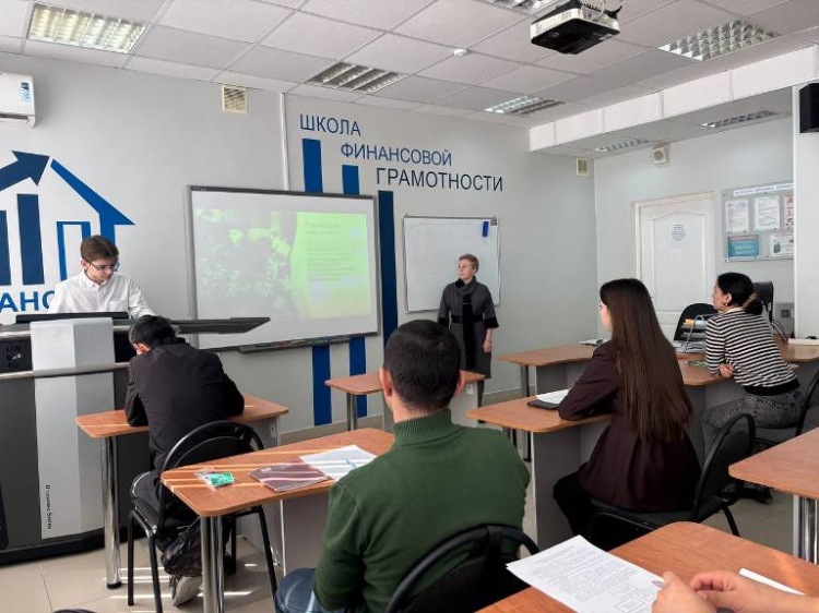 Военно-патриотическое мероприятие беседа-презентация «Экономика Победы женскими руками»