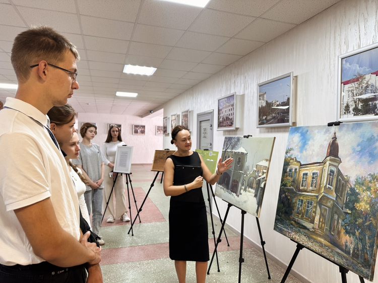 В СОФ НИУ "БелГУ" открыта экспозиция «Старый Старый Оскол» из фондового собрания Старооскольского художественного музея